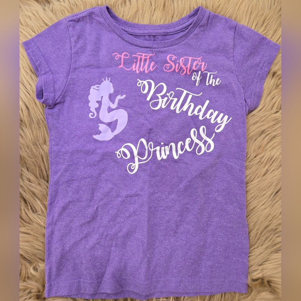 Small Little Sister Birthday Princess  T-Shirt